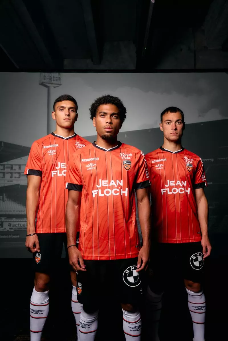 Le FC Lorient dévoile son nouveau maillot domicile pour la saison 24/25