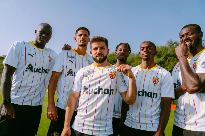 Le RC Lens dévoile son troisième maillot pour la saison 2024/2025